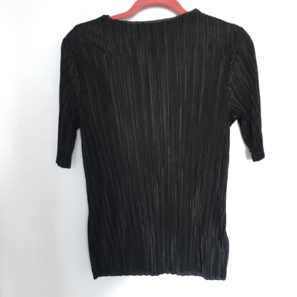 H&M Black crinkle shirt